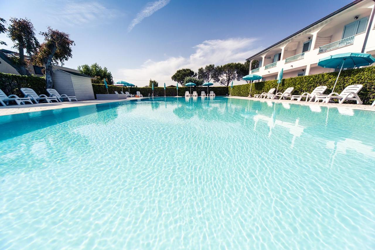 Apartments In Residence In Vada With Swimming Pool 450 Meters From The Sea Exterior foto